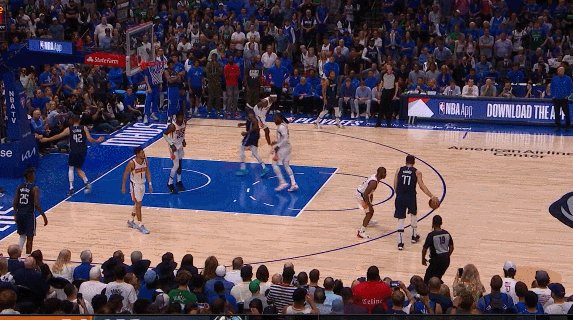 1652789825607089906.gif 3.gif